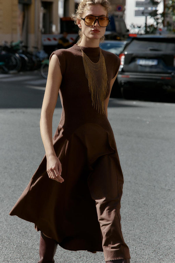 ROBE MIDI DOUCE BICOLORE À COL MONTANT